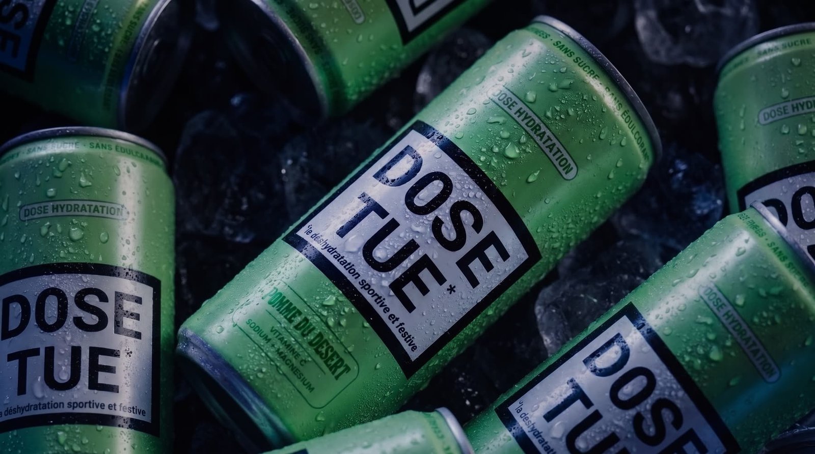 Canettes Dose Tue sur de la glace